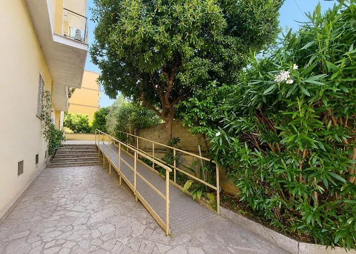 4Bnb - White Home - Private Garden Appartement Rome